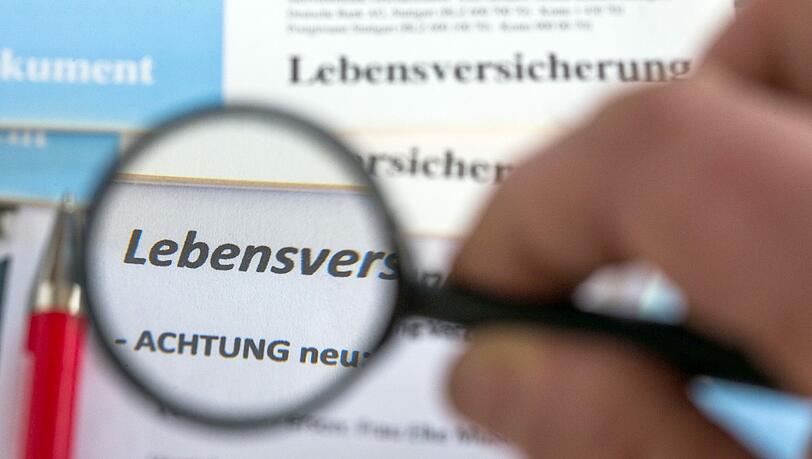 Wer privat fürs Alter vorsorgen will, für den ist die klassische Lebensversicherung längst keine Alternative mehr. Wer privat fürs Alter vorsorgen will, für den ist die klassische Lebensversicherung längst keine Alternative mehr.