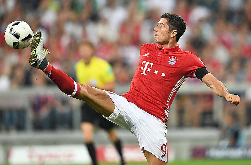 Robert Lewandowski ist vertraglich noch bis 2019 an den FC Bayern gebunden.