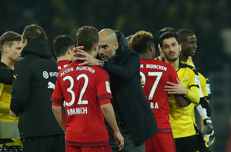 5. März - Kimmich-Standpauke: Mit großen Verletzungssorgen tritt der FC Bayern bei Borussia Dortmund an und erkämpft sich ein 0:0. Damit bleibt es beim Fünf-Punkte-Abstand. Doch nach dem Spiel folgt ein intensiver Austausch zwischen Pep Guardiola und Joshua Kimmich. Beide beschwichtigen nach der Partie, doch neben Lob gab es auch Kritik für den Bayern-Youngster.