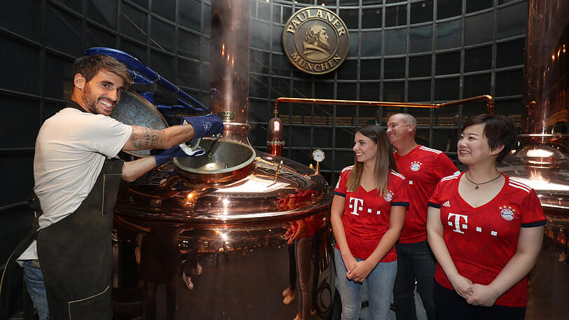 Sponsoren-Termin mit Fans: Javi Martínez bei Paulaner.