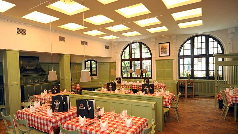 Das Paulaner Bräuhaus am Kapuzinerplatz erstrahlt in neuem Glanz. Am 10. Juli ist offizielle Eröffnung.