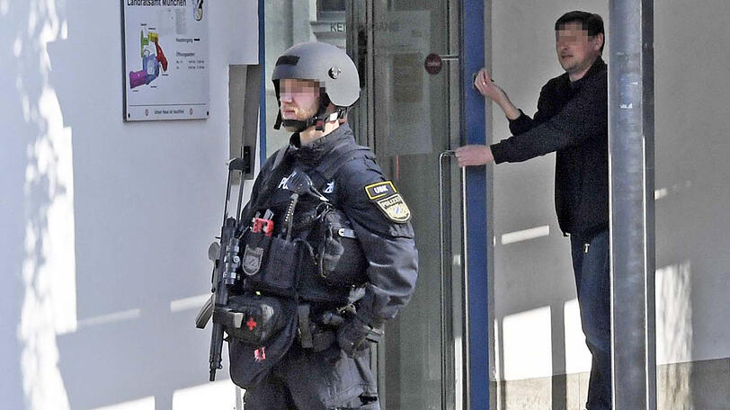 Auch das Landratsamt wurde zwischenzeitlich geschlossen und bewacht.