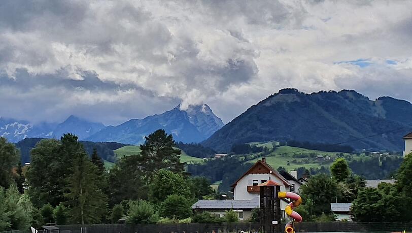 Die erste Einheit im Trainingslager hat begonnen. Die erste Einheit im Trainingslager hat begonnen.
