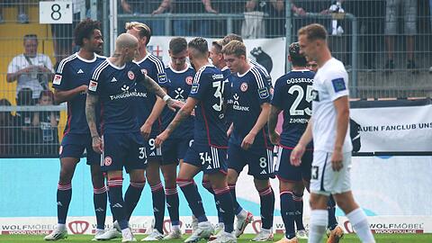 Fortuna Düsseldorf setzte sich souverän beim SV Elversberg durch.
