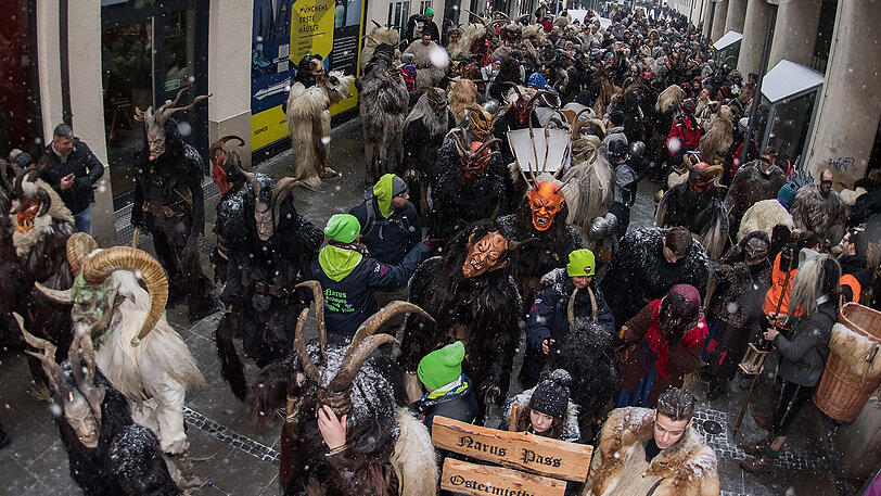 Eine Traditon: Der Krampuslauf in der Münchner Innenstadt. Die Bilder vom Sonntag.