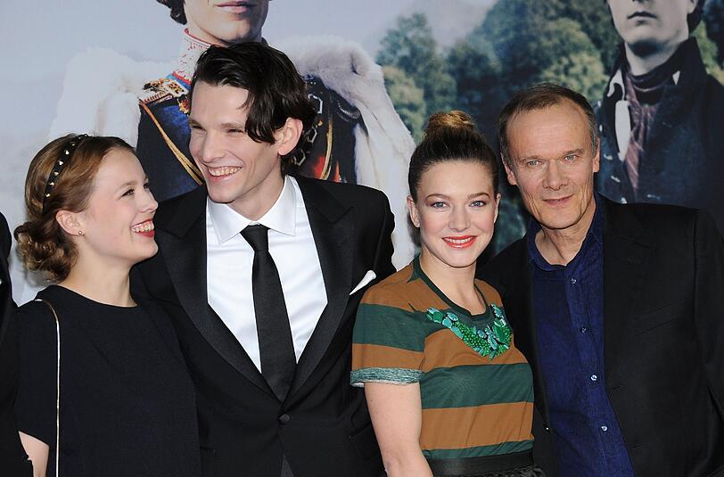 Die Darsteller Paula Beer (v-l), Sabin Tambrea, Hannah Herzsprung und Edgar Selge bei der Filmpremiere am Donnerstag.