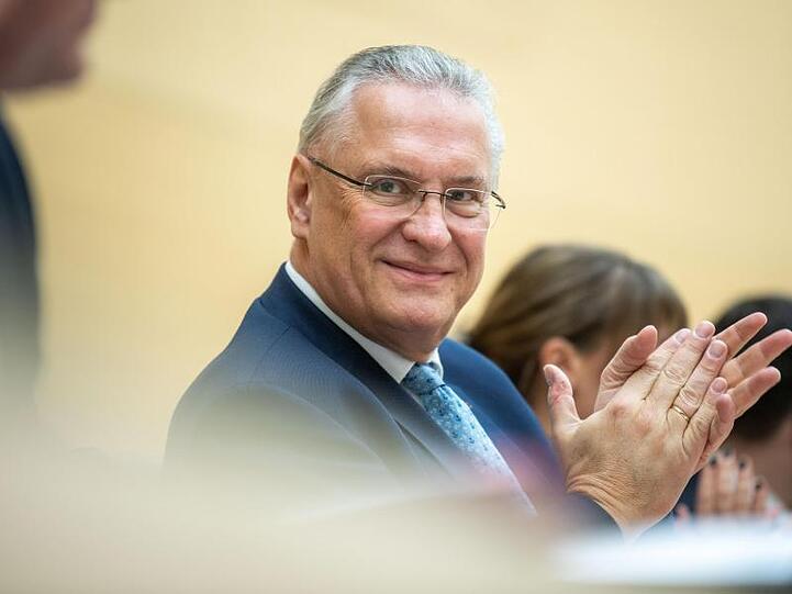 Joachim Herrmann (CSU), Innenminister von Bayern. Foto: Lino Mirgeler/dpa