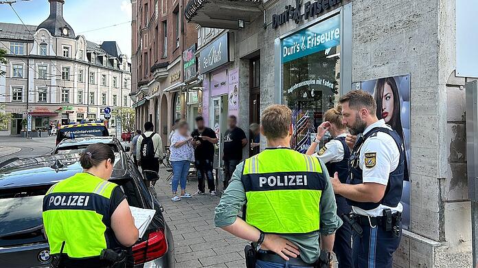 In München-Pasing kam es am Dienstagnachmittag zu einer Messerattacke mit zwei Verletzten.