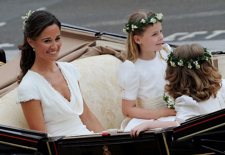 Die Trauung, die Kutschfahrt, der Kuss - die schönsten Bilder von der Traumhochzeit in London.