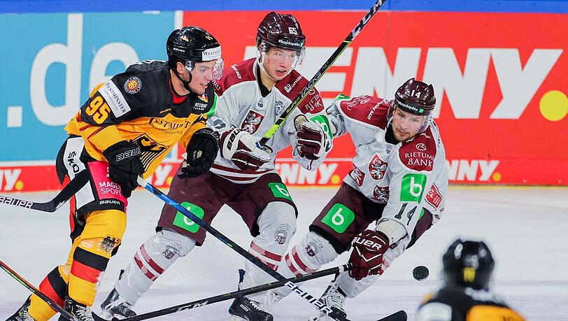 "Man hat gemerkt, dass vielen Spielern die Spielpraxis fehlt", sagt Bundestrainer Söderholm nach der Finalniederlage gegen Lettland. "Man hat gemerkt, dass vielen Spielern die Spielpraxis fehlt", sagt Bundestrainer Söderholm nach der Finalniederlage gegen Lettland.
