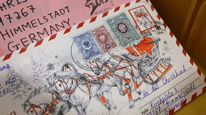Die Briefe der Kinder kommen aus aller Welt. (Archivbild)
