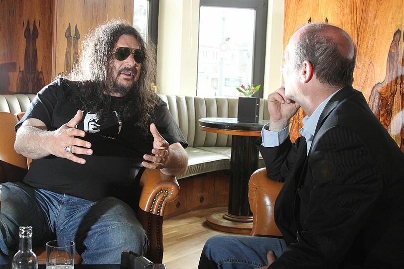 Mit AZ-Reporter Helmut Reister plauderte er über sein Intim-Leben, Heavy Metal und den Schlüssel zum Erfolg.