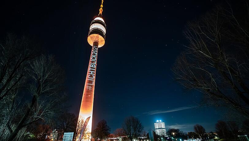 Der Olympiaturm funkelt - und erinnert an die Veranstaltungsbranche. Der Olympiaturm funkelt - und erinnert an die Veranstaltungsbranche.