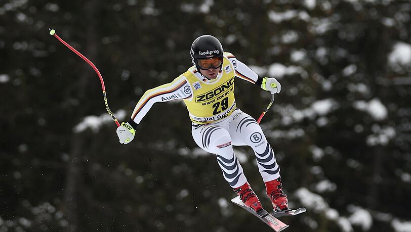 Ski Alpin: Weltcup, Abfahrt, Herren:  Andreas Sander aus Deutschland in Aktion. Beim ersten Training in Gröden kam Sander zu Sturz.