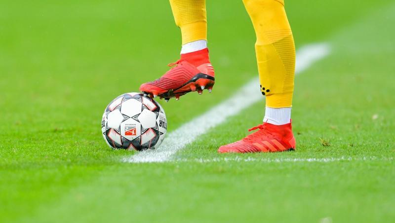 Ein Fußball-Spiel. Foto: Uwe Anspach/dpa/Symbolbild Ein Fußball-Spiel. Foto: Uwe Anspach/dpa/Symbolbild