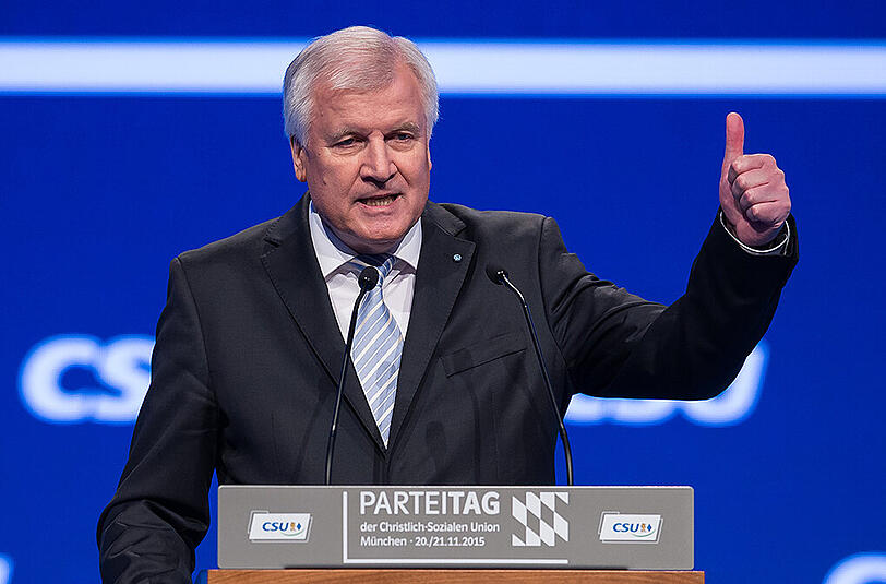 Der bayerische Ministerpräsident Horst Seehofer fordert eine neue Flüchtlings-Obergrenze von insgesamt 200 000 Menschen.