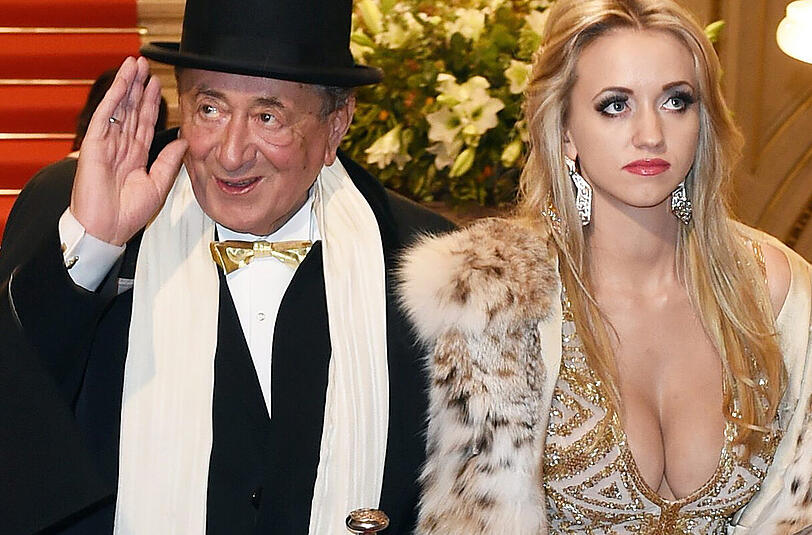 Richard "Mörtel" Lugner will der nächste Bundespräsident Österreichs werden. Seine junge Frau Cathy unterstützt ihn dabei.
