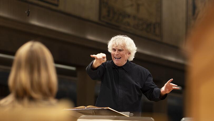 Simon Rattle dirigiert Bach. Simon Rattle dirigiert Bach.