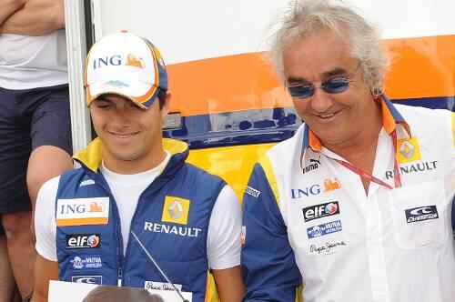 Hat der Chef seinem Fahrer befohlen, in die Mauer zu fahren? Flavio Briatore (rechts) und Nelson Piquet jr.