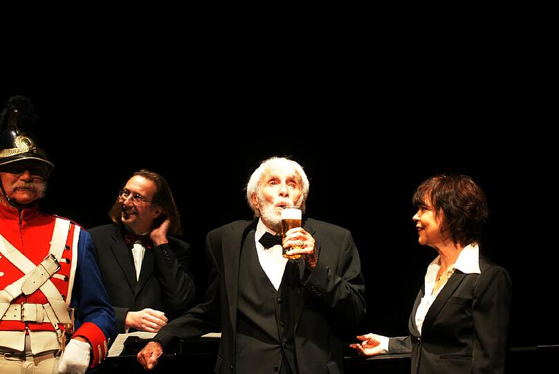 Jopie Heesters sing mit 108 im Prinze: Die Bilder vom Auftritt