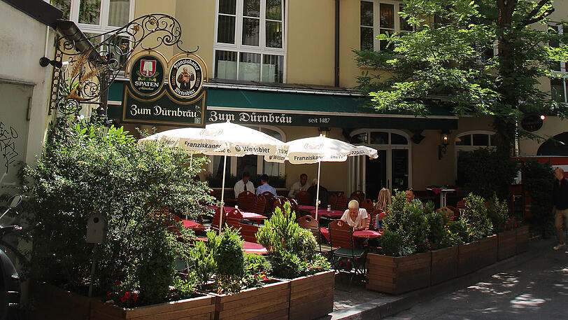 Zum Dürrnbräu: 4,90 Euro. Bier: Spaten.
