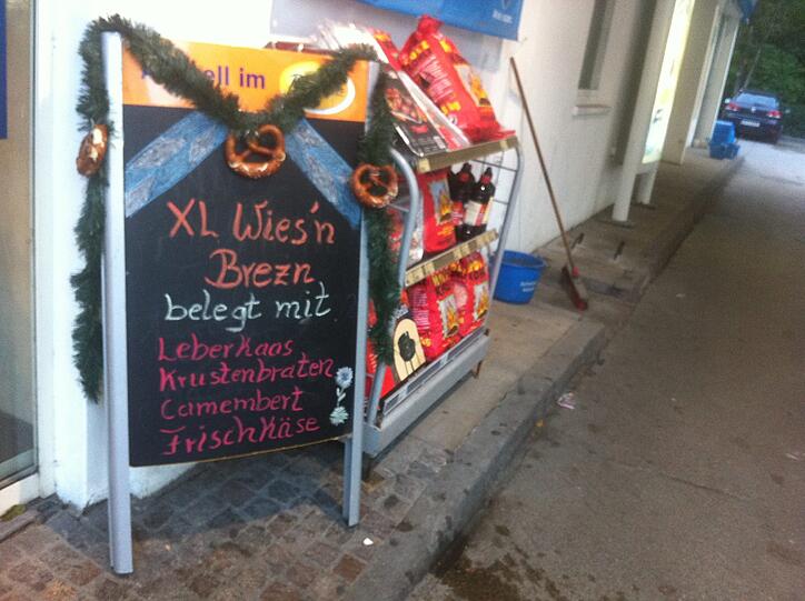 Essen im Vorbeigehen.