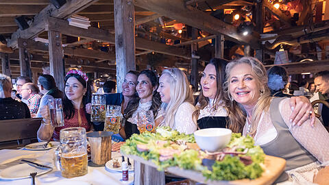 Die erste "Schee – Wiesn".