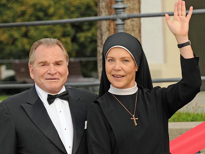 Die Schauspieler Fritz Wepper und Janina Hartwig. Foto: Ursula Düren/dpa/Archivbild