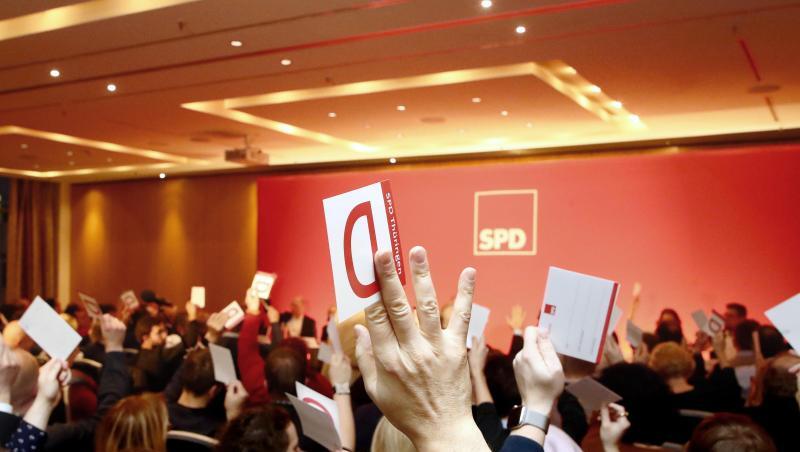 Der SPD-Landesparteitag stimmte mit großer Mehrheit für den Eintritt in eine Minderheitsregierung in Thüringen. Der SPD-Landesparteitag stimmte mit großer Mehrheit für den Eintritt in eine Minderheitsregierung in Thüringen.