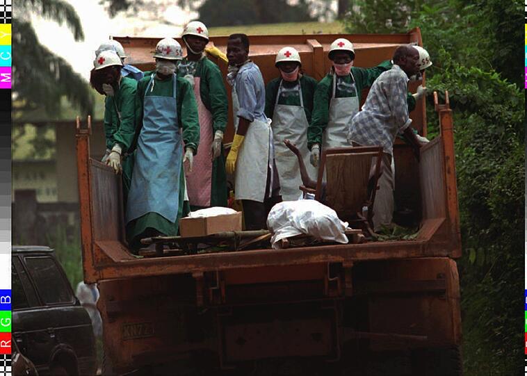 Die Bestatter in Sierra Leone fordern mehr Geld.