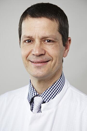 Dr. Christoph Schul, Chefarzt der Klinik für Neurochirurgie am Klinikum Kempten.