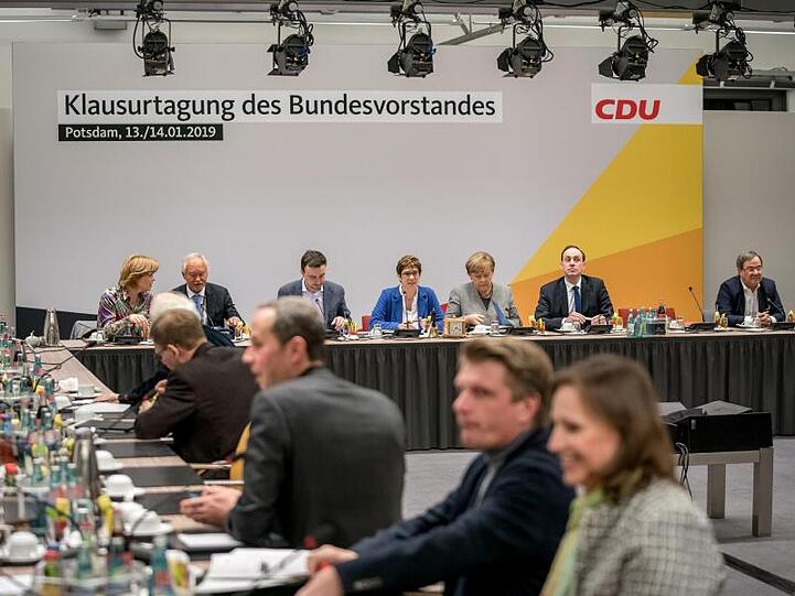 Bei der Klausurtagung des CDU-Bundesvorstand soll der Kurs für die Europawahl und die Landtagswahlen in diesem Jahr abzustecken.