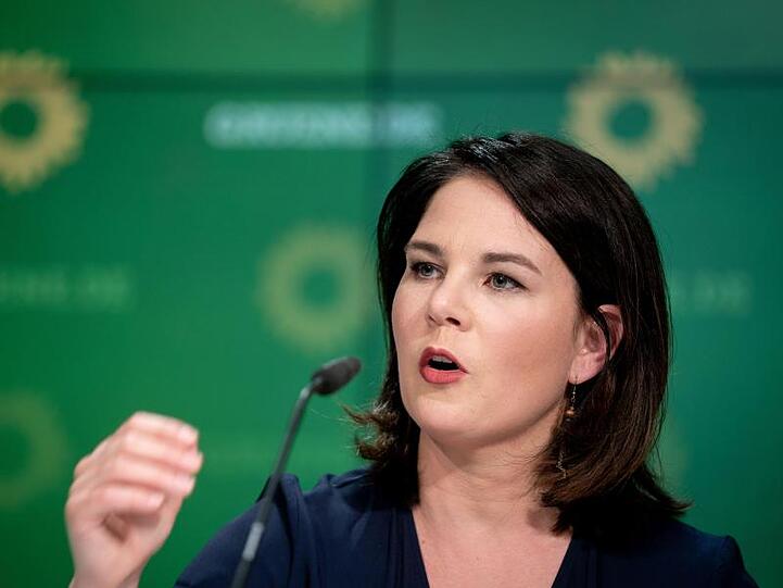 Kanzlerkandidatur? Entscheiden wir, wenn wir es für richtig halten, sagen die Grünen-Parteichefs Robert Habeck und Annalena Baerbock (im Bild).