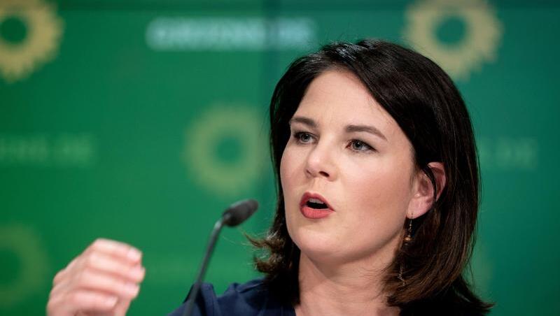 Kanzlerkandidatur? Entscheiden wir, wenn wir es für richtig halten, sagen die Grünen-Parteichefs Robert Habeck und Annalena Baerbock (im Bild). Kanzlerkandidatur? Entscheiden wir, wenn wir es für richtig halten, sagen die Grünen-Parteichefs Robert Habeck und Annalena Baerbock (im Bild).