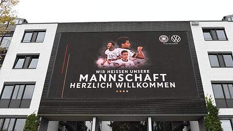 Die deutsche Nationalmannschaft logiert vor den WM-Qualifikationsspielen gegen Liechtenstein und in Armenien in Wolfsburg.