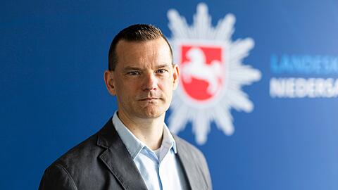 Frank Puschin, Leiter Ermittlungen Cybercrime beim Landeskriminalamt (LKA) Niedersachsen, berichtet über den Stand der Ermittlungen.