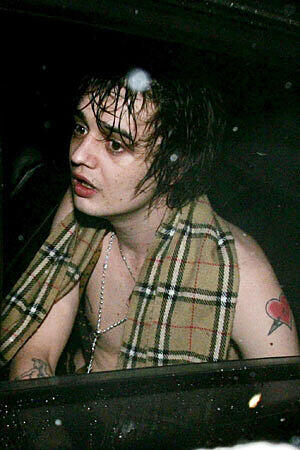 ...am besten auch für Pete Doherty, der ohnehin höchst selten Herr seiner Sinne ist.