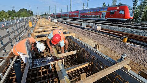 Die Deutsche Bahn will Verspätungen durch Baustellen besser umgehen.