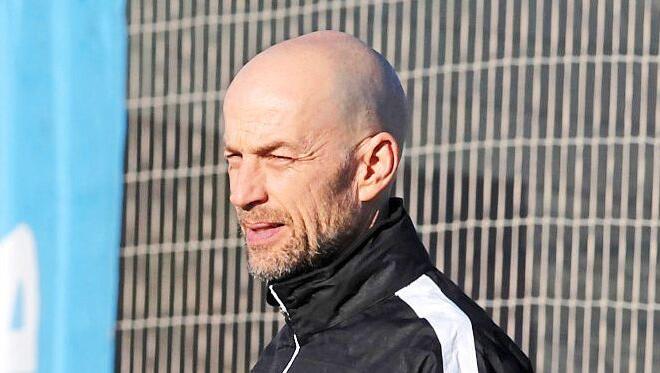 Leitete auch das letzte Testspiel der Löwen: Aushilfs-Coach Günther Gorenzel. Leitete auch das letzte Testspiel der Löwen: Aushilfs-Coach Günther Gorenzel.