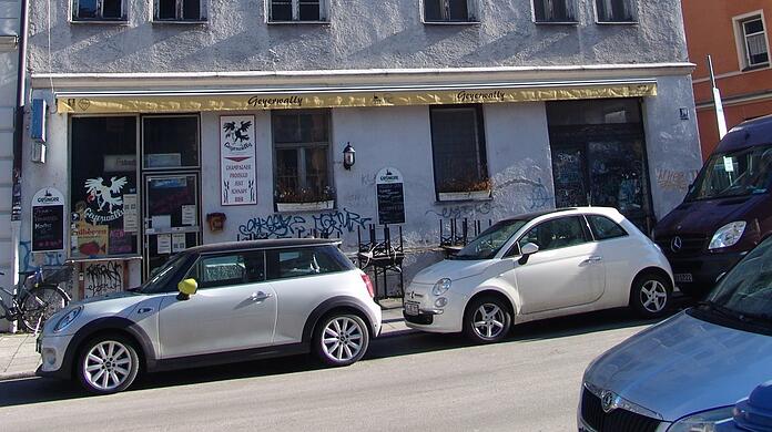 Unten die beliebte Geyerwally, oben jahrzehntelanger Leerstand.