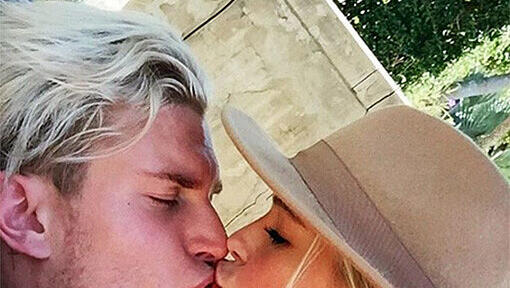 Der neue Liverpool-Keeper Loris Karius und seine Annelie. Der neue Liverpool-Keeper Loris Karius und seine Annelie.