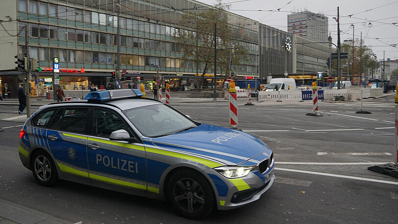 Die Polizei war rund um den Hauptbahnhof verstärkt im Einsatz. Die Bilder der Razzia.