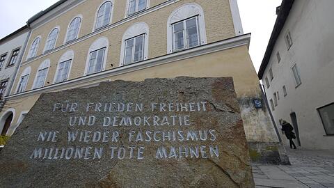 Der spätere Diktator Adolf Hitler verbrachte die ersten Monate seines Lebens in diesem Haus in Braunau am Inn.