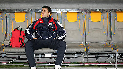 Mark van Bommel, der Teilzeit-Kapitän musste im dDerby die Bank drücken.