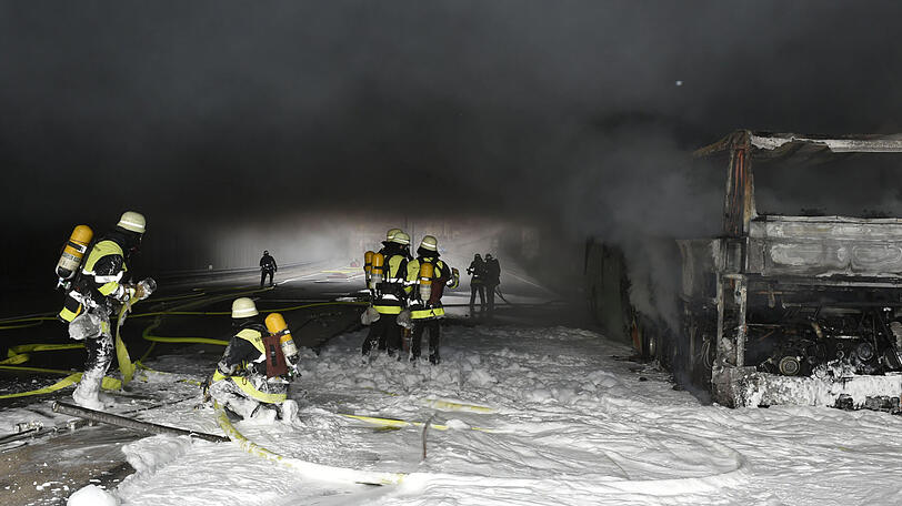 Weitere Bilder vom Feuerwehreinsatz am Mittleren Ring.