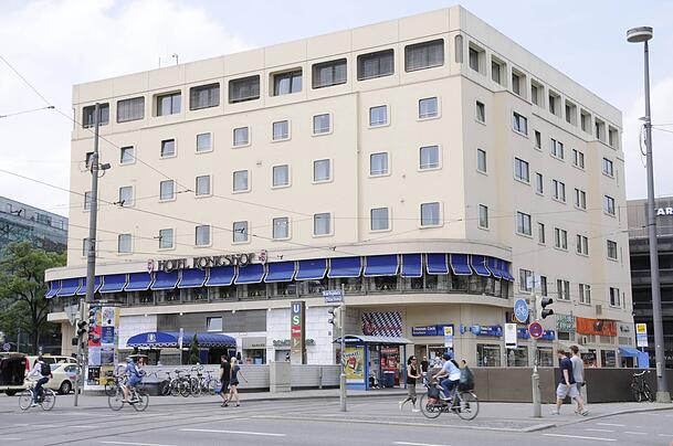 Der alte Königshof, 2019 wurde er abgerissen. Der alte Königshof, 2019 wurde er abgerissen.