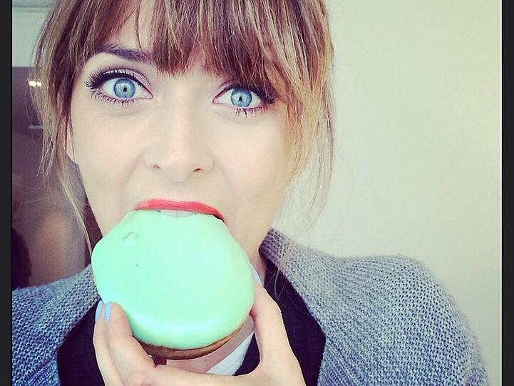 Da läuft einem das Wasser im Mund zusammen: Eva Padberg mit Donut