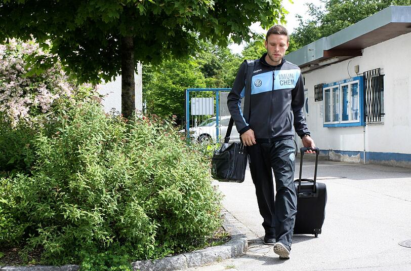 Die Mannschaft des TSV 1860 brach am Sonntagmittag zum Kurz-Trip nach Bad Häring auf.