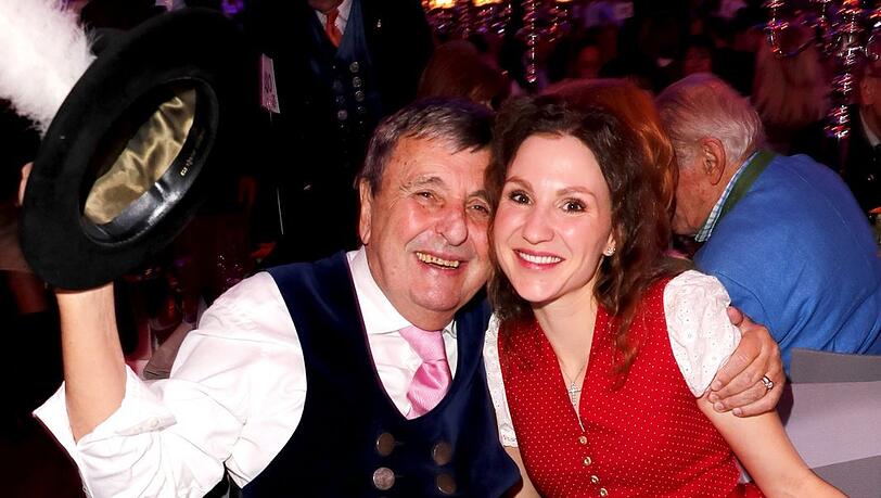 "Ich freue mich unglaublich, wieder da zu sein": Peter Pongratz und Ehefrau Elen auf dem Filserball.
