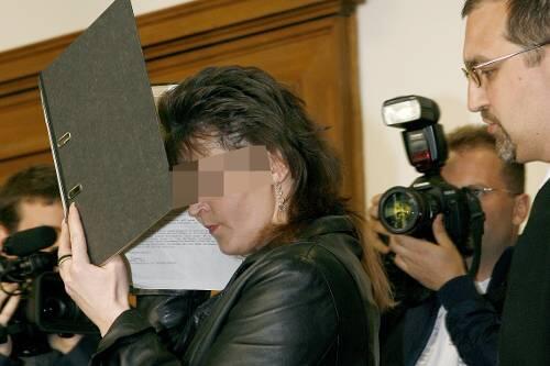 Sie schwieg zum Inzest-Vorwurf: Mutter Karin R. (38).